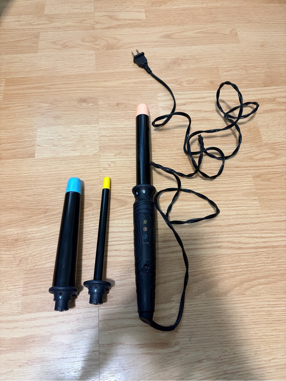 Interchangeable Barrel Curling Wand - Black with Blue, Yellow, Pink Tips